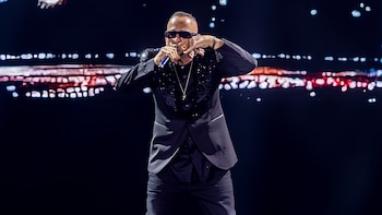 Eros Ramazzotti aplazó su gira por América hasta 2027 tras una cirugía en las cuerdas vocales: esta es la nueva fecha para Colombia