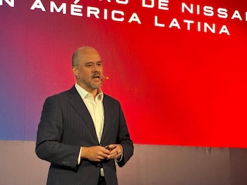 Iván Espinosa anunció que América Latina está en el centro de su estrategia con tres tecnologías electrificadas en los próximos 12 meses.