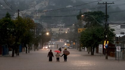 Las inundaciones no ceden: más de 50 personas siguen desaparecidas tras las fuertes lluvias que azotaron el sur de Brasil hace un mes