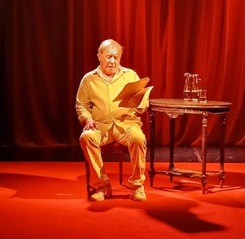 El regreso teatral de Arturo