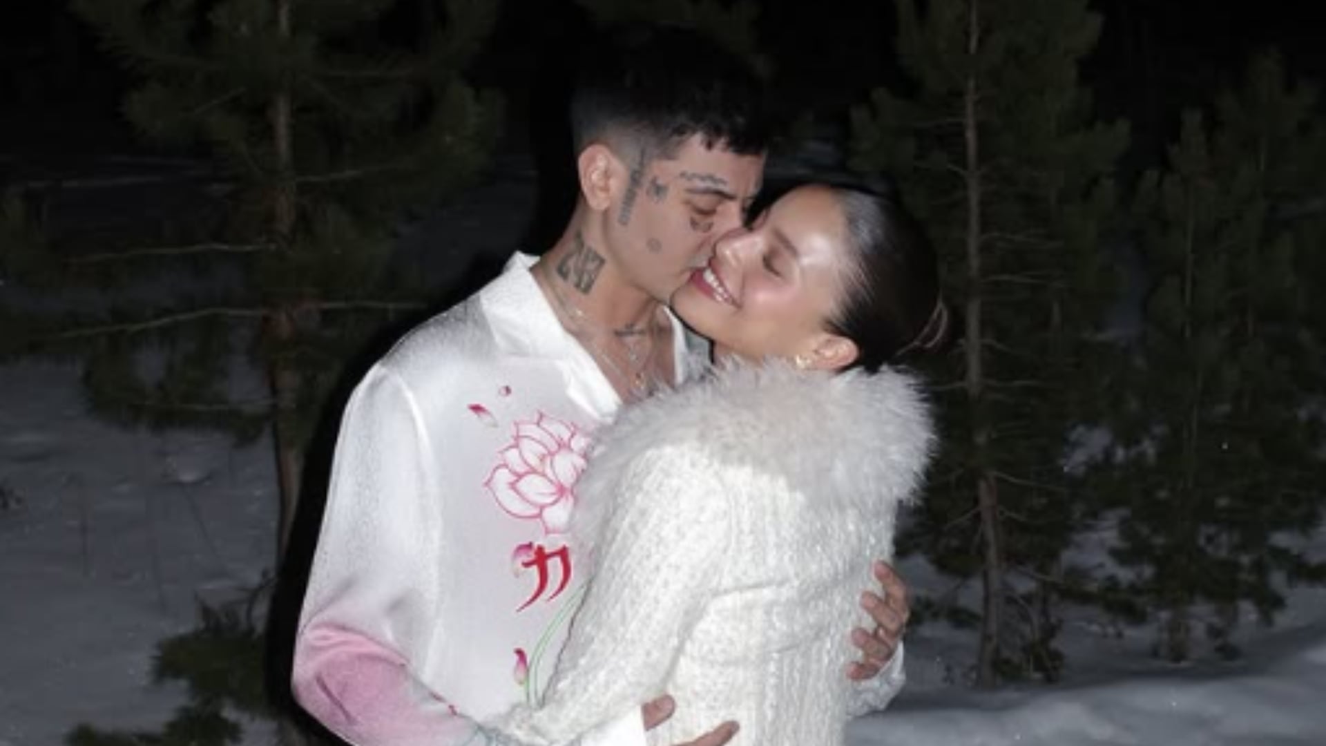 Las publicaciones previas de Emilia Mernes y Duki en TikTok avivaron rumores de compromiso antes del brindis viral en Año Nuevo