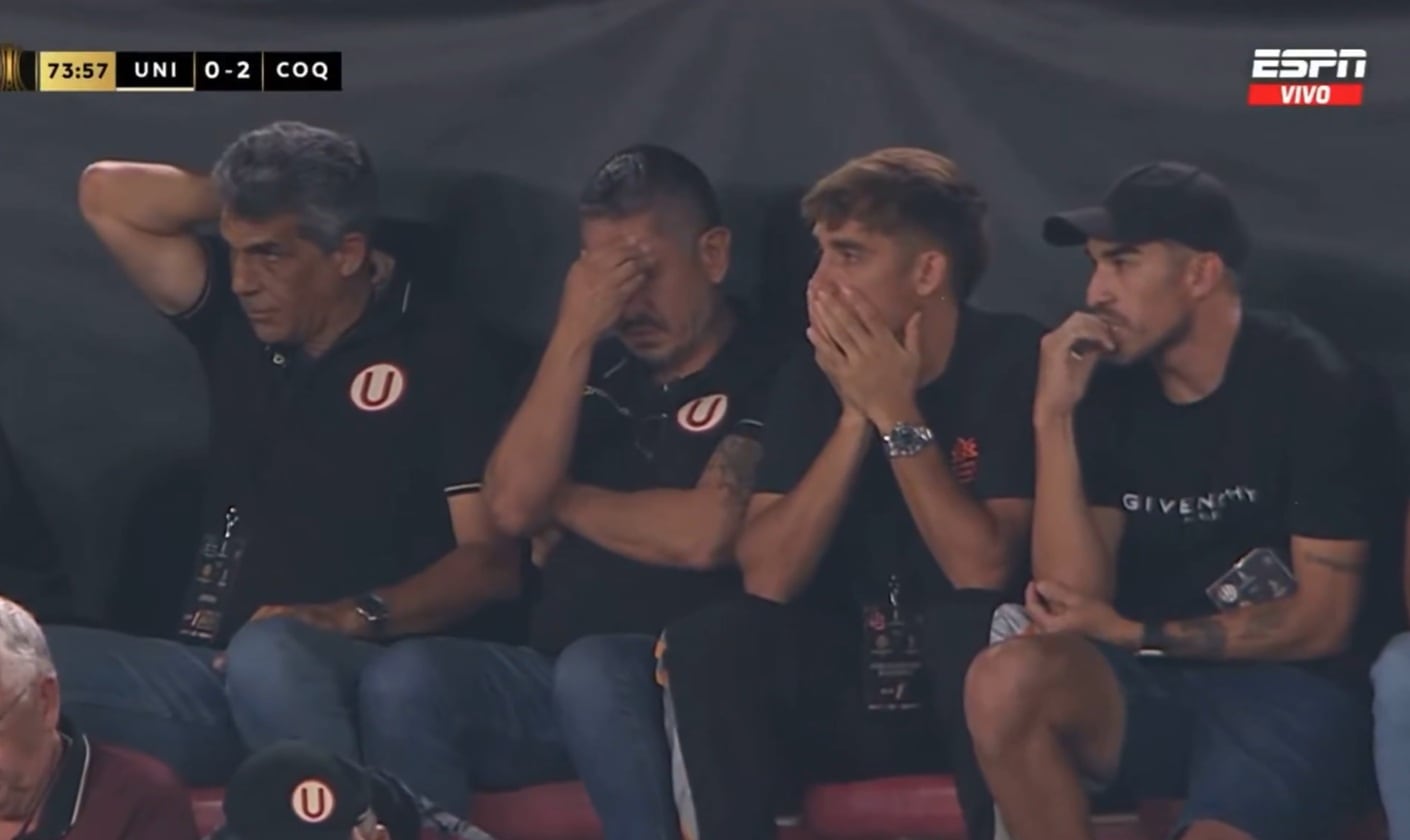El lamento de Franco Velazco y Álvaro Barco tras el mal centro de Andy Polo en Universitario vs Coquimbo Unido. - captura: ESPN