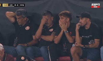 El lamento de Franco Velazco y Álvaro Barco tras el mal centro de Andy Polo en Universitario vs Coquimbo Unido. - captura: ESPN