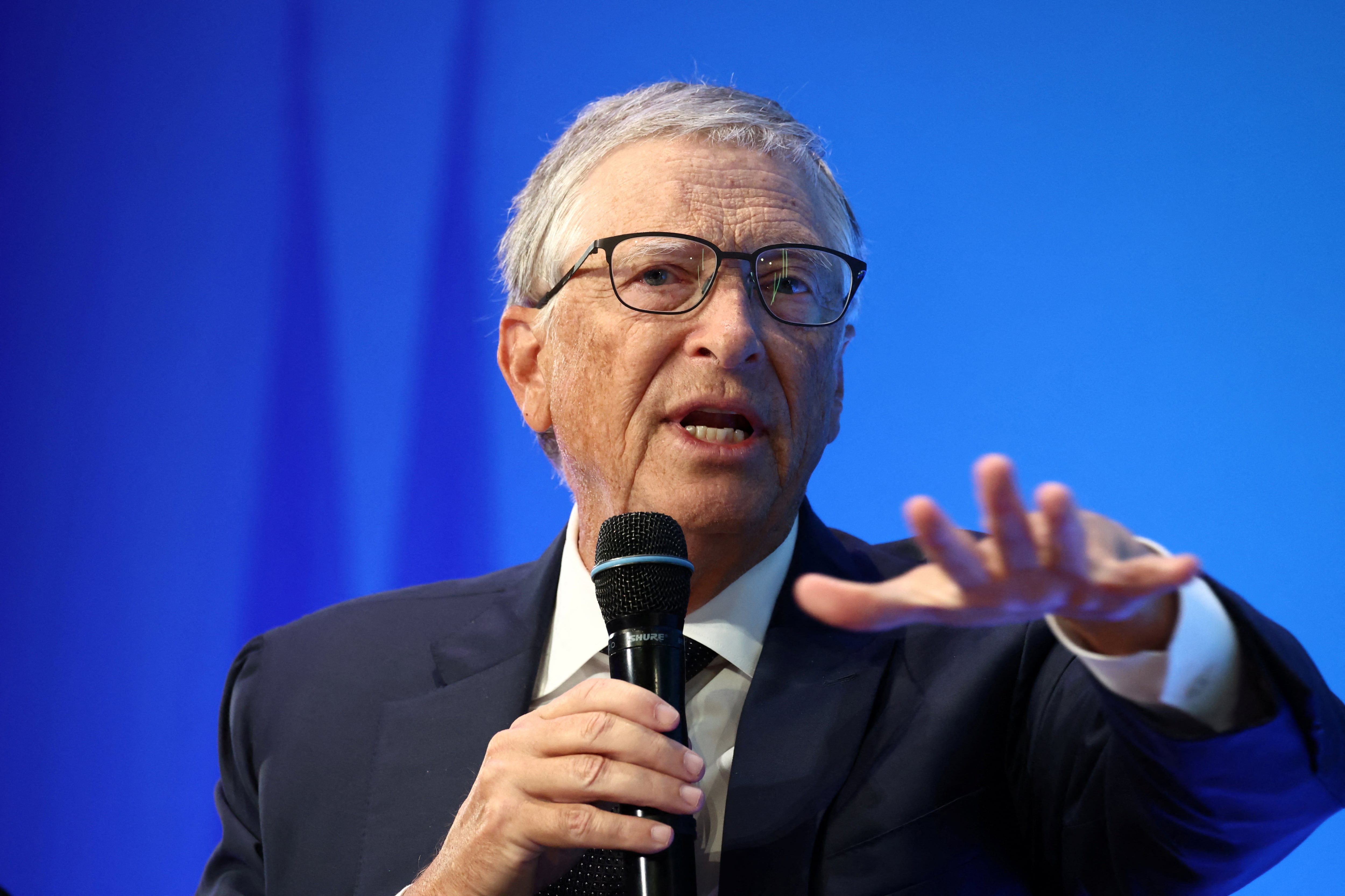 Bill Gates dijo que el impacto de la inteligencia artificial en el empleo ya es visible y se intensificará durante los próximos cinco años. (Foto: REUTERS/Stephanie Lecocq)