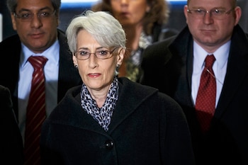 Fotografía de archivo en la que se registró a la subsecretaria de Estado estadounidense, Wendy Sherman, quien se reunió este lunes en Montevideo con la ministra de Economía y Finanzas de Uruguay, Azucena Arbeleche. EFE/Valentín Flauraud