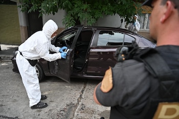 Los peritos trabajando en el