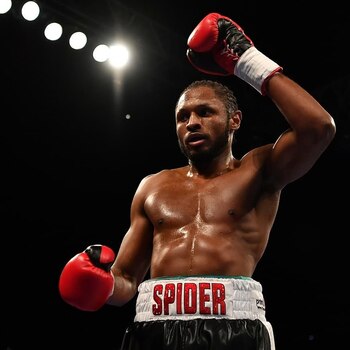 Craig Richards retó a Bivol