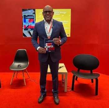 O trabalho de Tavárez combina jornalismo investigativo com academia e gestão cultural.