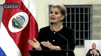 La gobernante tica mantendrá un diálogo este viernes con el líder centroamericano. La iniciativa busca diferenciar entre los integrantes violentos de las bandas y aquellos colaboradores que actuaron bajo coacción o amenazas (Captura de video)
