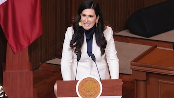 En aniversario de la Constitución,