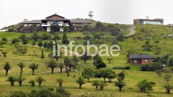 El gran chaparral la mansión de los Balcedo en Maldonado (Infobae)