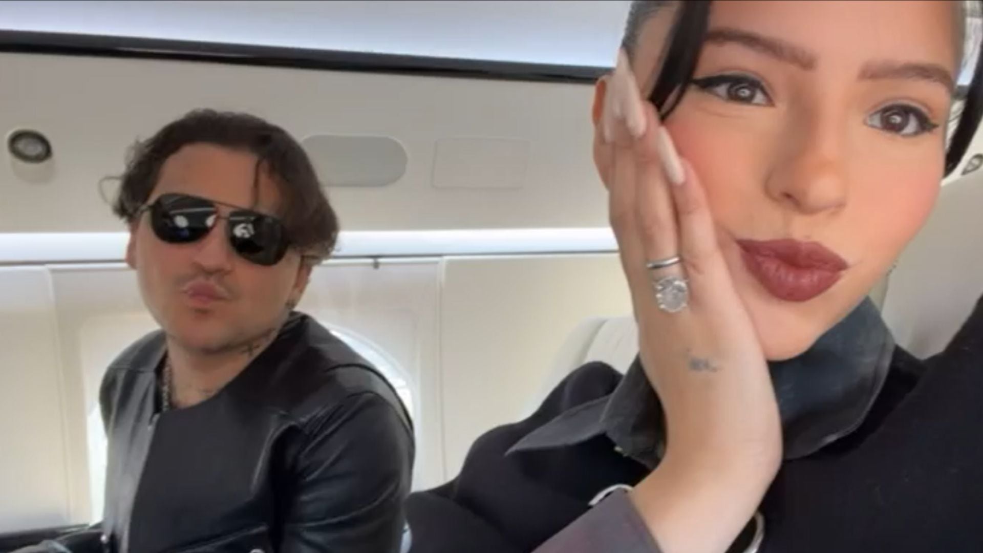 Ángela Aguilar celebra la Navidad 2025 al lado de Christian Nodal y la familia Aguilar en el rancho El Soyate, Zacatecas. (Captura de pantalla)