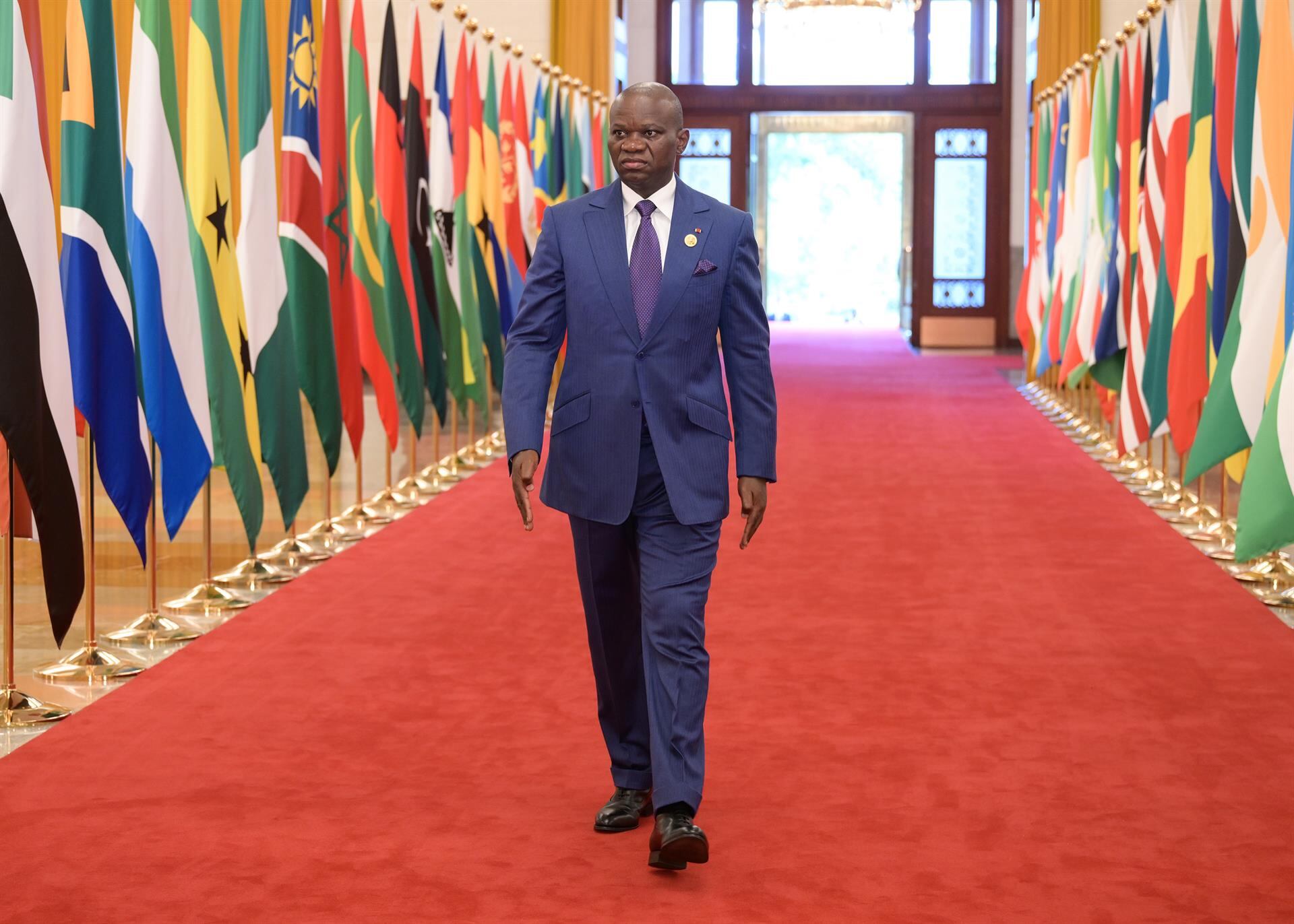 El líder de la junta militar de Gabón se enfrentará a tres rivales en las elecciones  presidenciales - Infobae