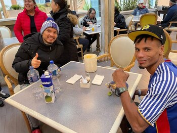 Bryan Flores compartió el desayuno