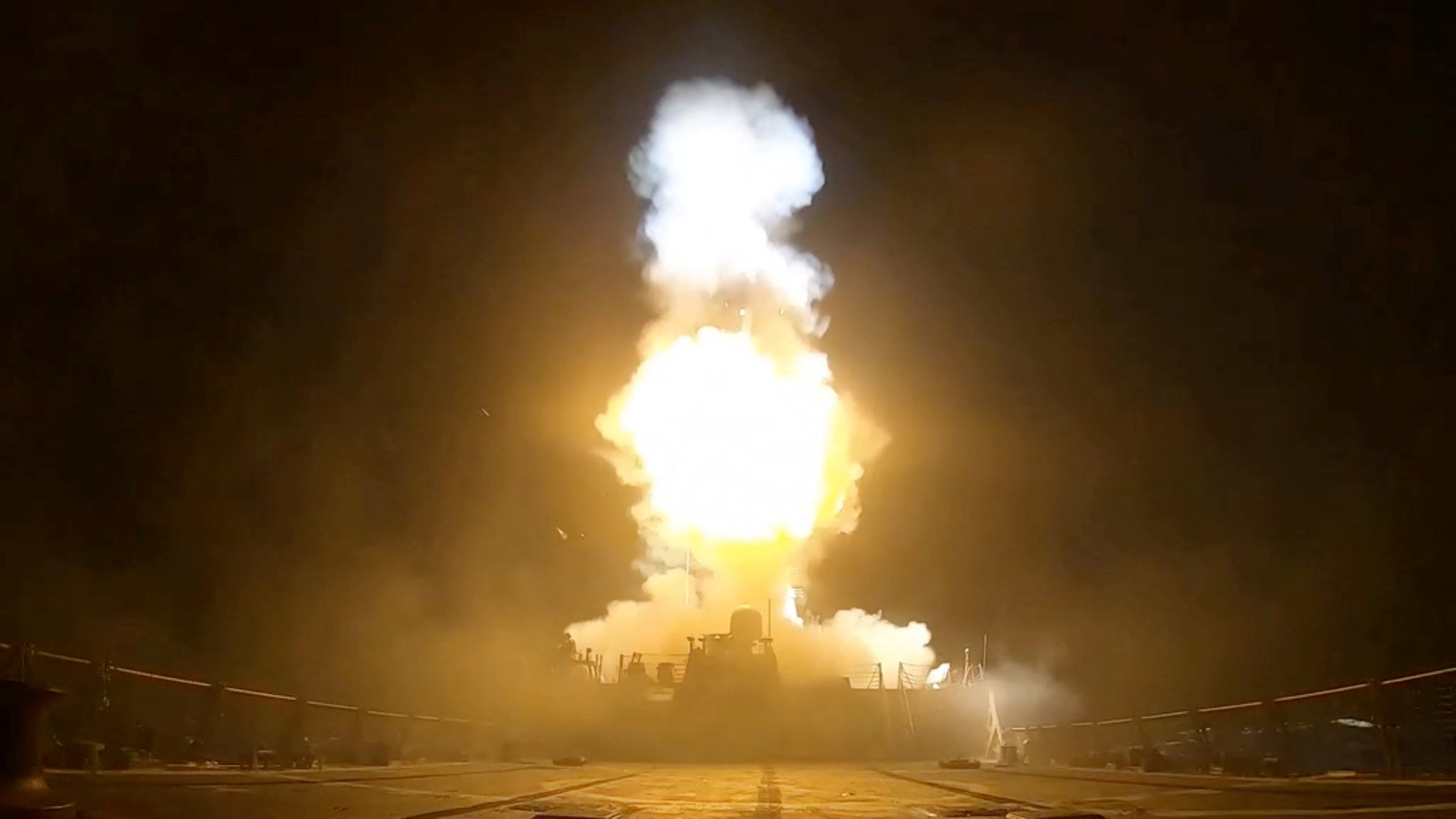 Estados Unidos atacó instalaciones militares iraníes el 1 de septiembre en una nueva ola de bombardeos confirmada por el CENTCOM.. U.S. Central Command/via REUTERS