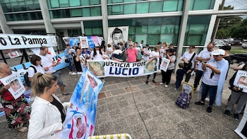 Manifestantes protestaron frente al juzgado