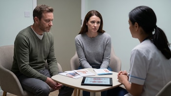 El cáncer y el sexo: tres señales para hombres y mujeres que podrían indicar problemas de próstata o de vulva