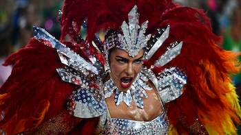 Tambores africanos, máscaras venecianas y