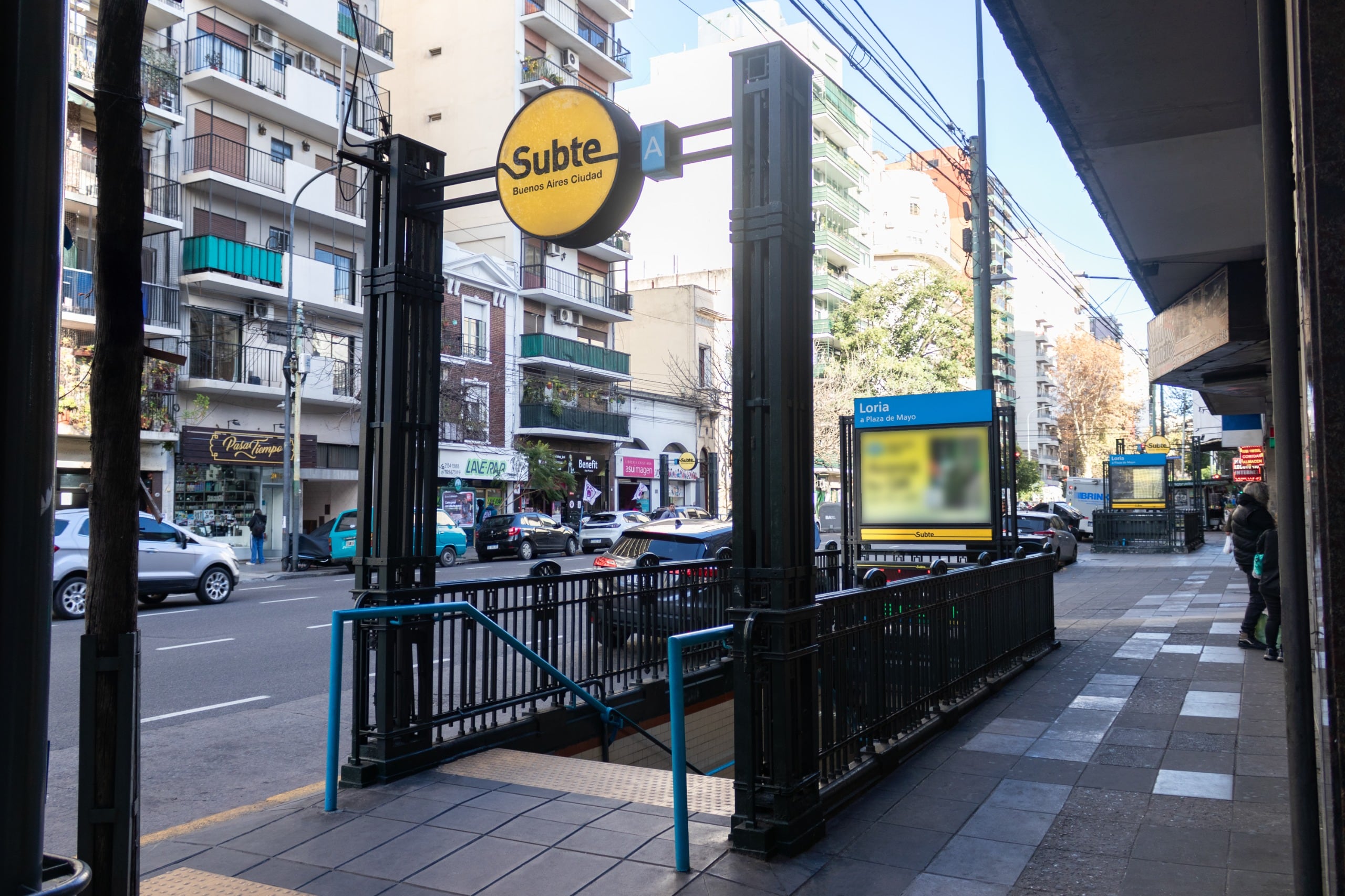 La estación Loria de la Línea A del subte porteño reabre tras finalizar las obras de renovación en sus instalaciones
