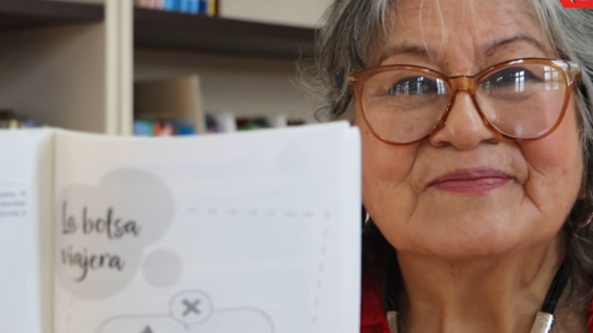 “La bolsa viajera”: el relato de una escritora peruana que ganó en España y promueve el cambio desde las aulas| Agencia Andina