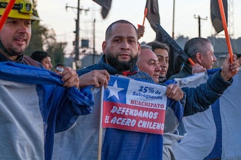 Trabajadores de la siderúrgica chilena