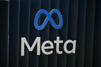 Un logotipo de Meta se