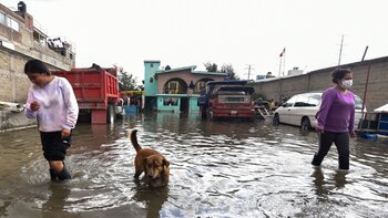 Familias bajo el agua: el