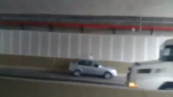 El conductor detuvo la marcha