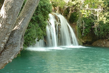 El Pozo de los Chorros en Bijuesca (Wikimedia Commons).