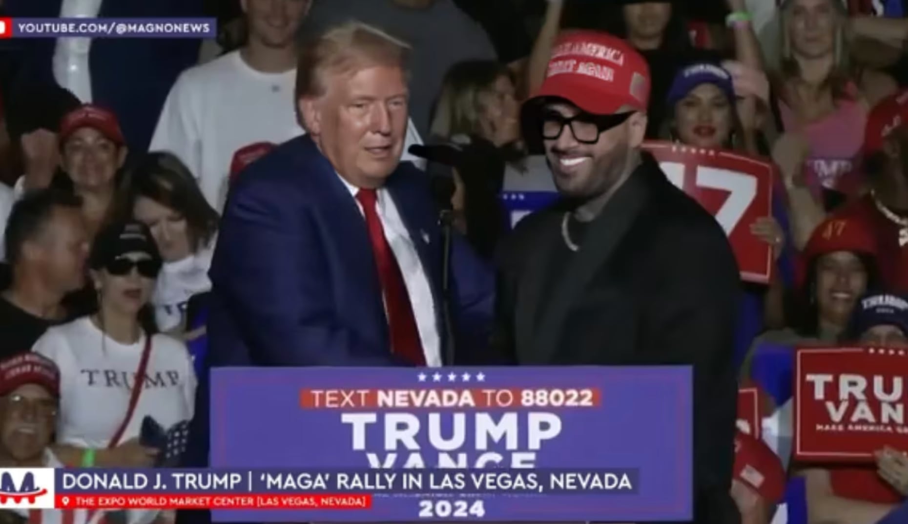 Donald Trump y Nicky Jam en un mitin de MAGA en Las Vegas, Nevada