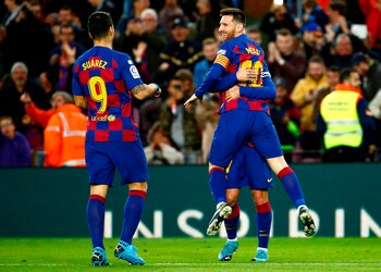 El delantero Lionel Messi (c),