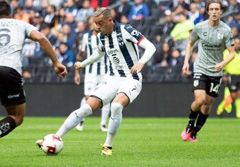 Rogelio Funes Mori anotó el gol del empate (Foto: Twitter @Rayados)