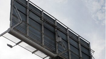 Por qué desmontaron casi 30 vallas políticas en Medellín