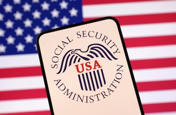 Los inmigrantes sólo pueden obtener un número de Seguro Social si cuentan con autorización del Departamento de Seguridad Nacional para trabajar (REUTERS/Dado Ruvic).