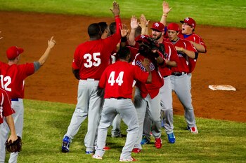 Los Indios buscan su campeonato número 19, hazaña que no logra desde el 2013-14. En la imagen el regitro de otra de las celebraciones den los Indios de Mayagüez. EFE/Miguel Gutiérrez/Archivo
