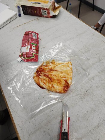 Una mujer de 18 años