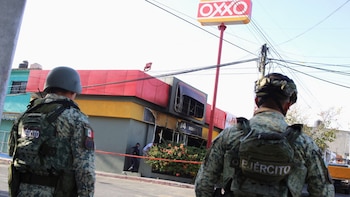 Gobierno de México destaca reducción de robos con violencia en tiendas del Oxxo: cae un 15% del delito