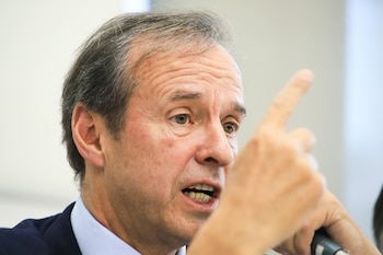 Fotografía de archivo en la que se captó al expresidente de Bolivia y líder de la coalición opositora Alianza Libre, Jorge Quiroga, durante una rueda de prensa, en La Paz (Bolivia). EFE/Gabriel Márquez