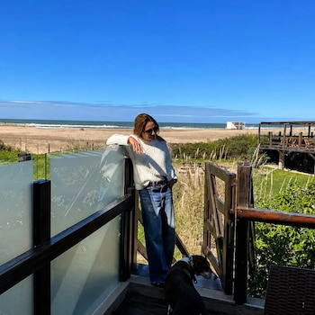 Eleonora Wexler decidió alejarse del bullicio de su vida diaria y se retiró junto a sus queridas mascotas a la Costa (Instagram)