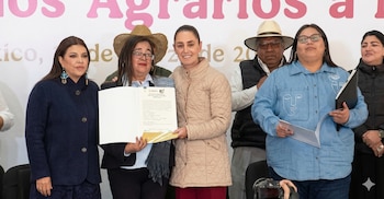 Entregar títulos agrarios