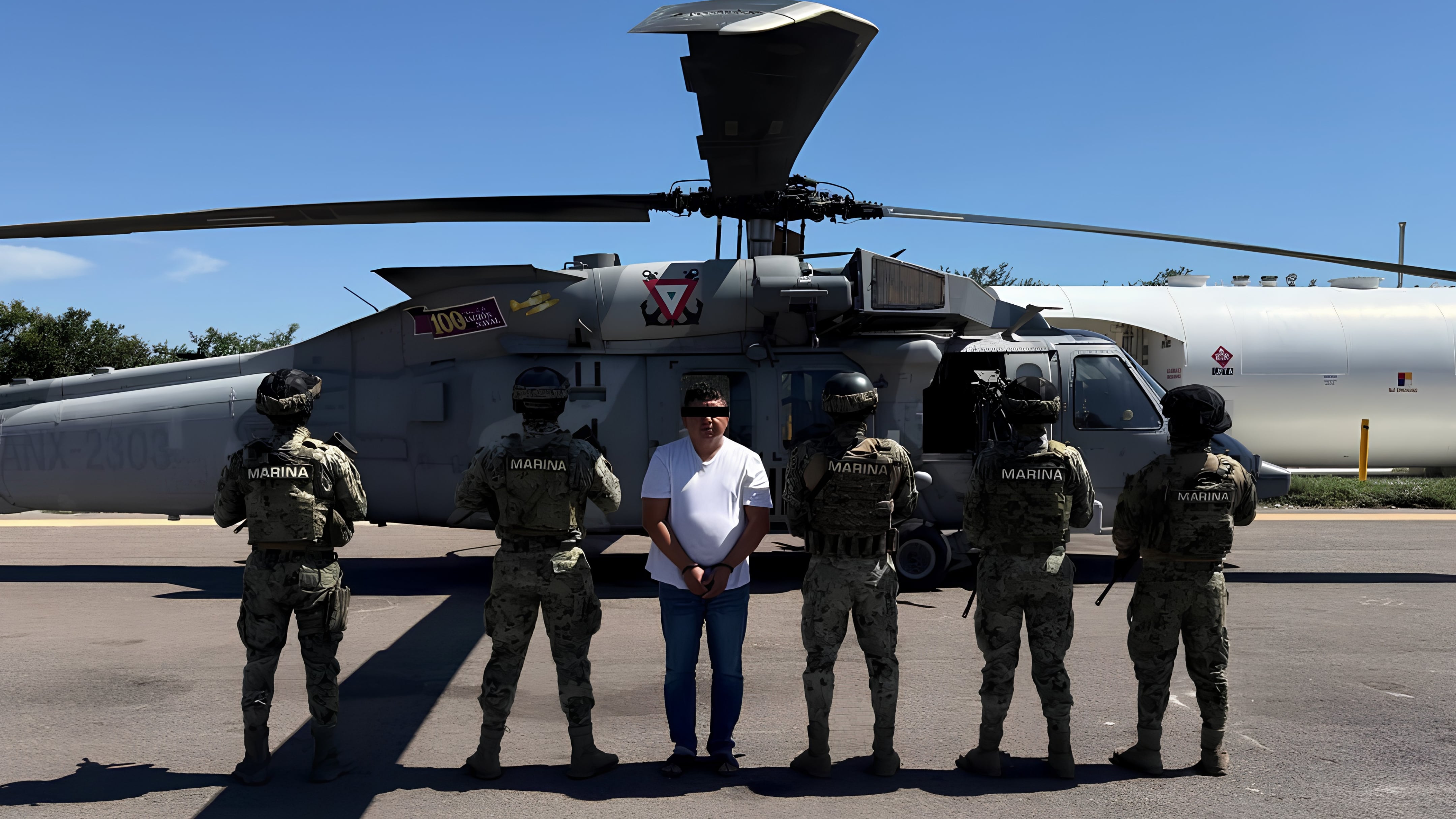 Traslado de El Jardinero del CJNG. Foto: Especial Marina