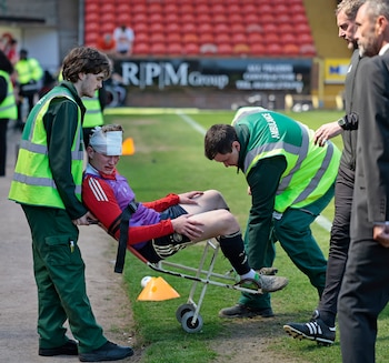 El futbolista sufrió el impacto