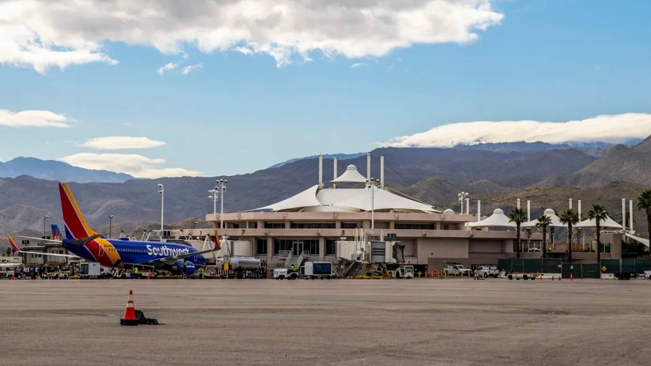 El Cuerpo de Marines identifica al sospechoso como Ryan Weaver, residente de Texas y militar en activo, sin antecedentes previos con artefactos peligrosos. (Reuters)