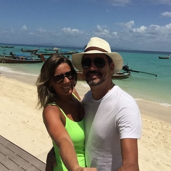 La pareja durante una de