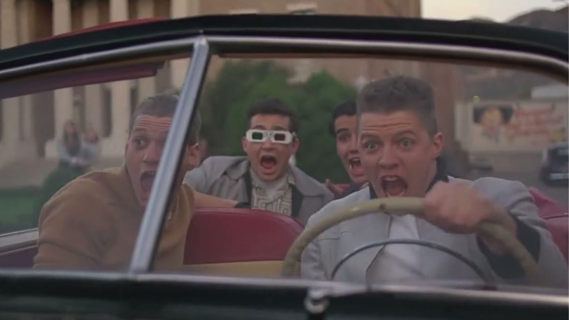 J.J. Cohen junto a Billy Zane y Casey Siemaszko, quienes conformaron el grupo de amigos de Biff (foto: Captura de pantalla/IMDb)