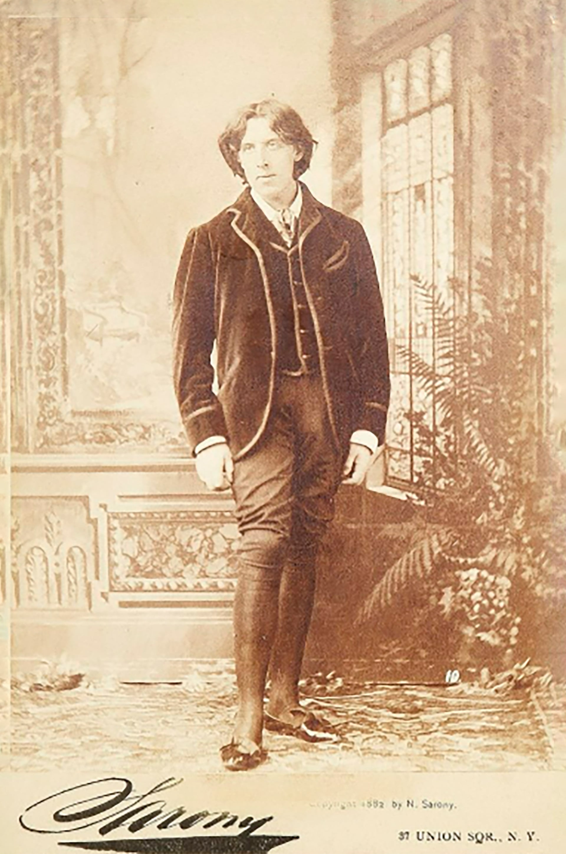 Fotografía original de Oscar Wilde en tarjeta de gabinete, tomada por Napoleon Sarony, 1882