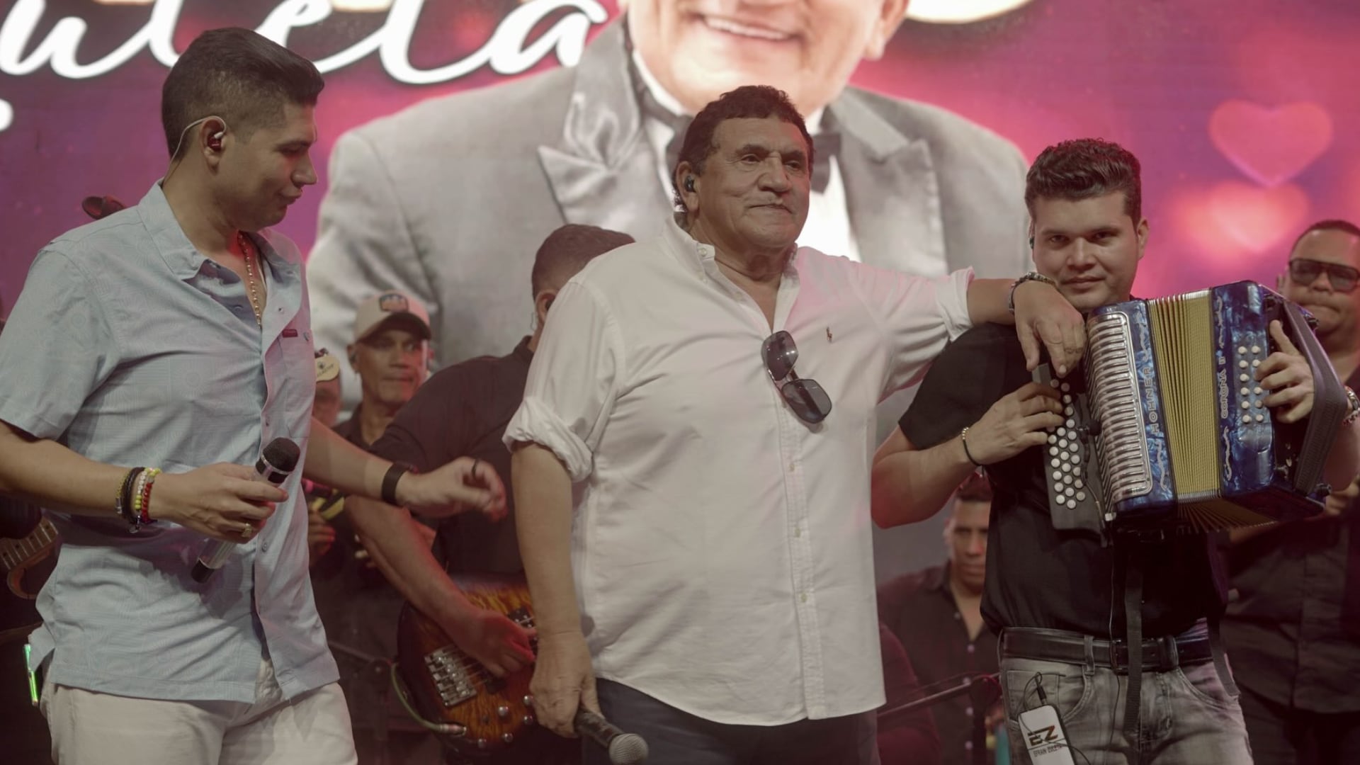 Poncho Zuleta aplazó otros cuatro conciertos en Estados Unidos para estar pendiente de la salud de su hijo Kbeto tras el trágico accidente