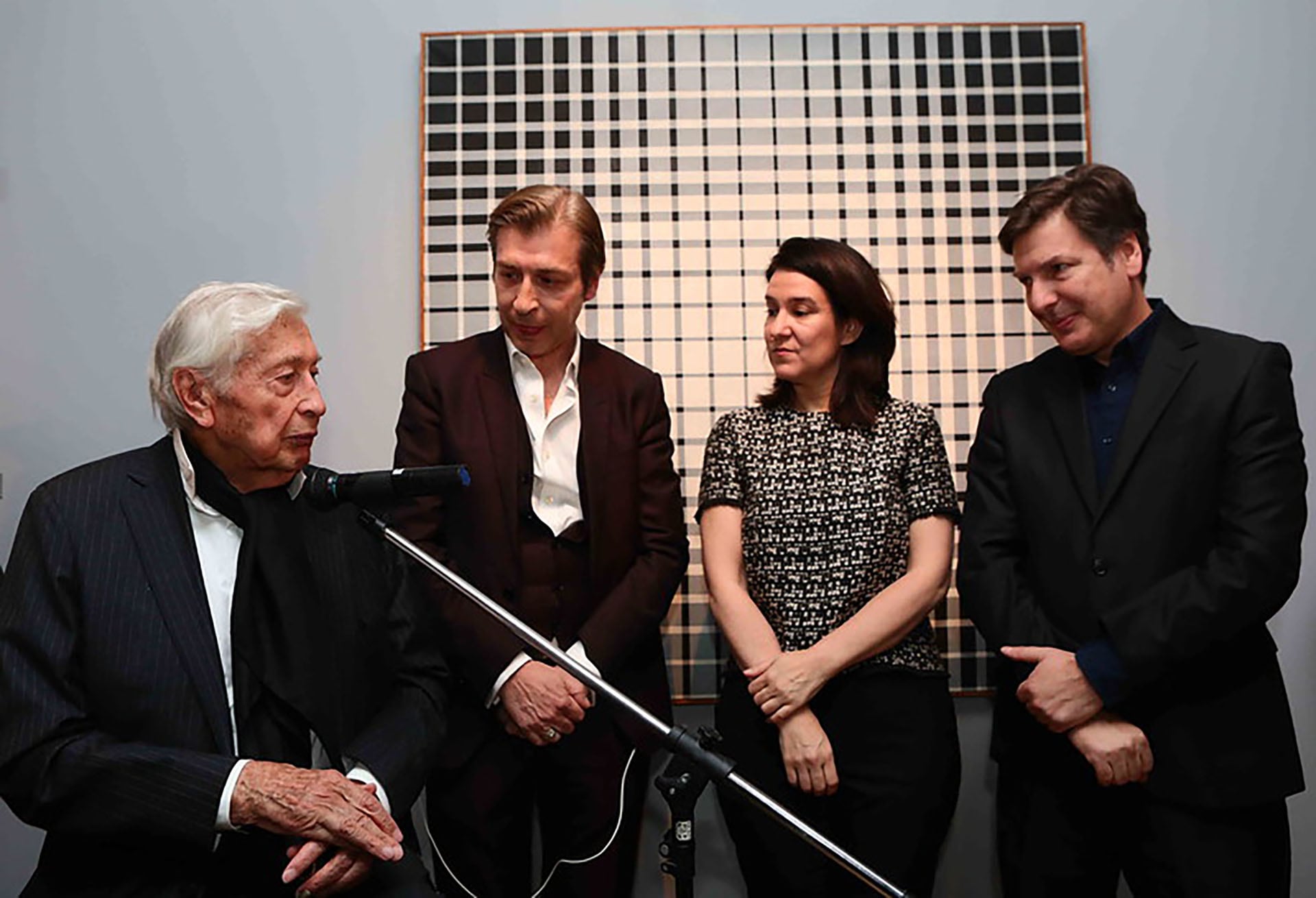 Julio, Yamil Le Parc, Mariana Marchesi y Andrés Duprat durante la inauguración de la muestra en el Bellas Artes