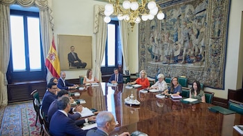 El PSOE y Sumar unen fuerzas para impedir que el Congreso vote las enmiendas de PP y Junts que exigen elecciones