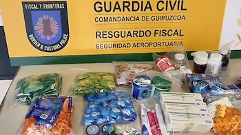 Guardia Civil detecta en el aeropuerto de Hondarribia una maleta con 3,85 kilos de medicamentos sin declarar